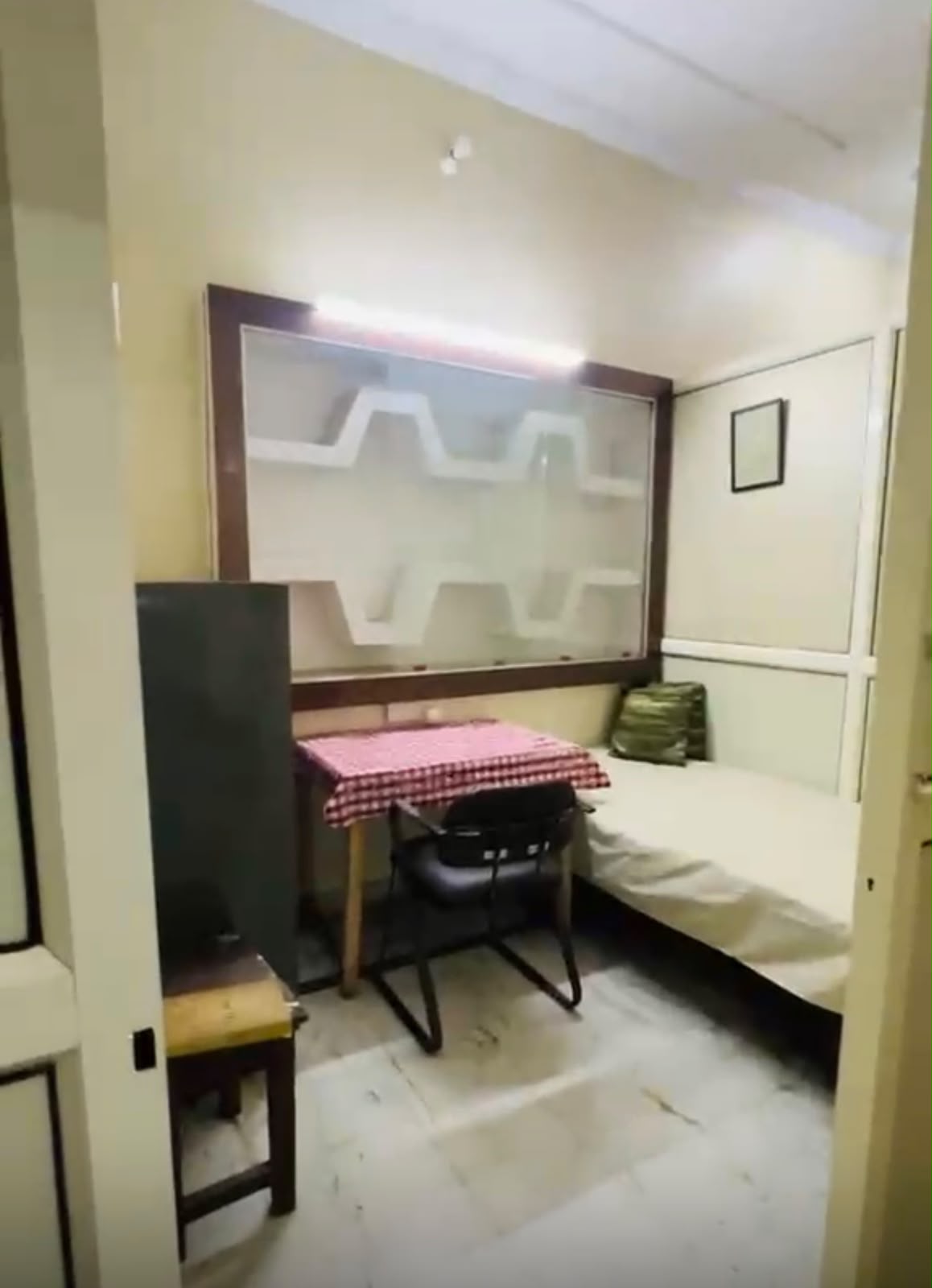 Double sharing room at Viraj Elite Girls PG